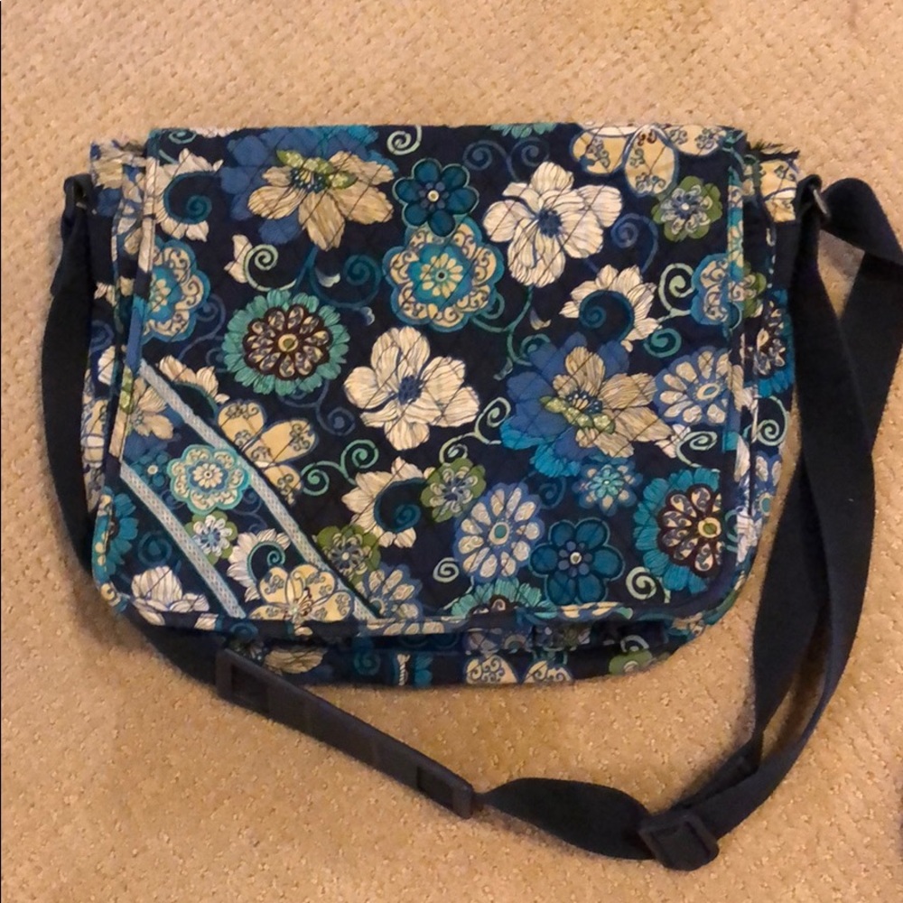 Vera Bradley Messenger Bag, Great Condition